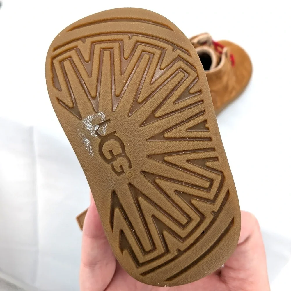 UGG Toddler Suede Boots Brown Lace Up Soft Sole‎ Size 1 Infant